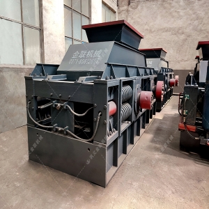 2PG1208大型半自動液壓對輥制砂機發(fā)貨